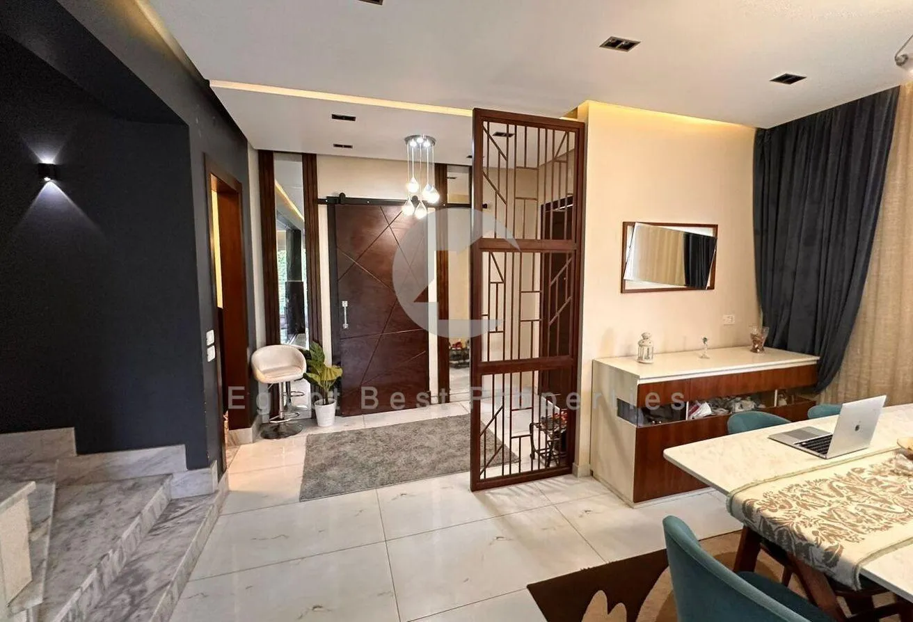 Sale in October Plaza: IVILLA CORNER FOR SALE - LAGOON BEACH PARK - 215m