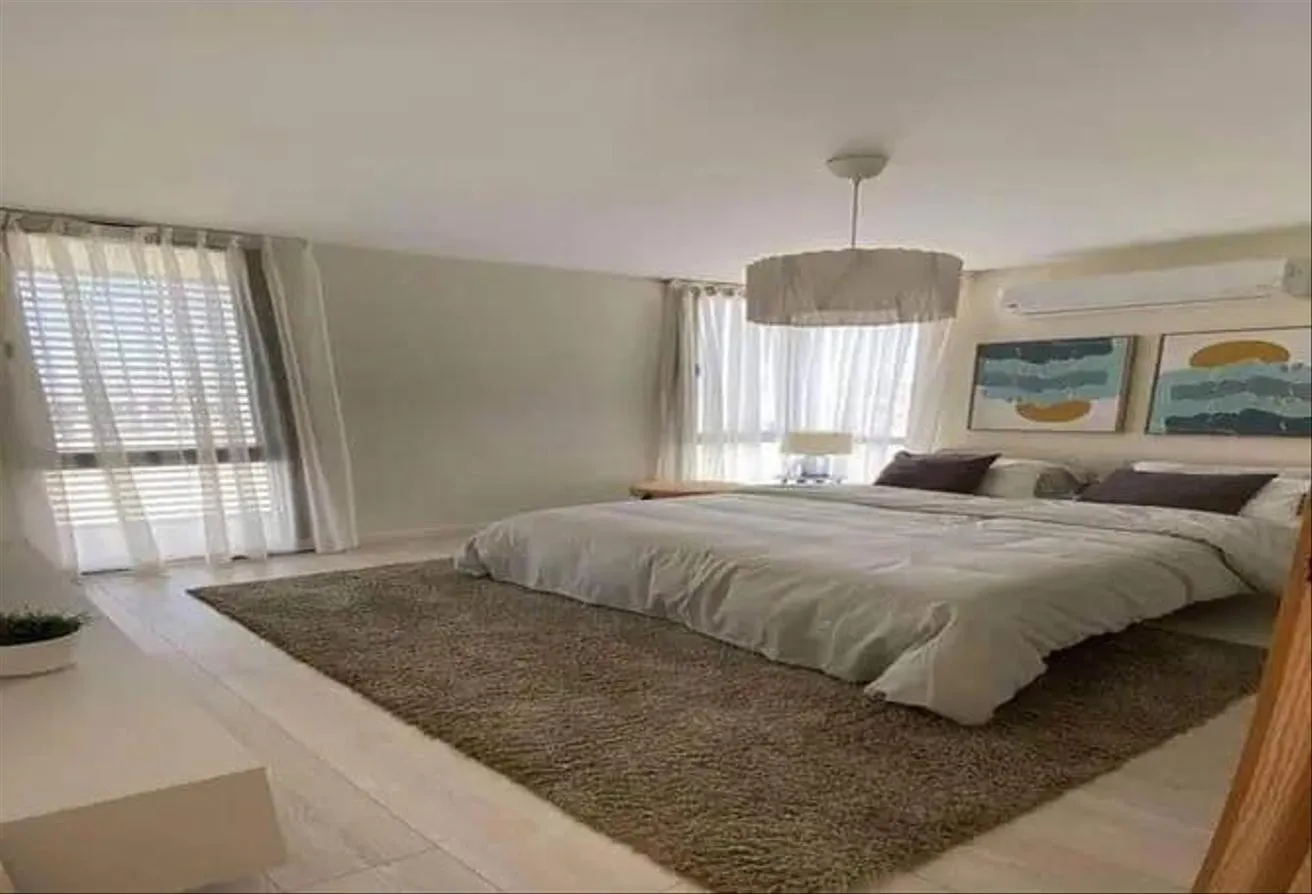 Rent in 5th Settlement Compounds: Shop 1000m fully finished for rent, prime location
