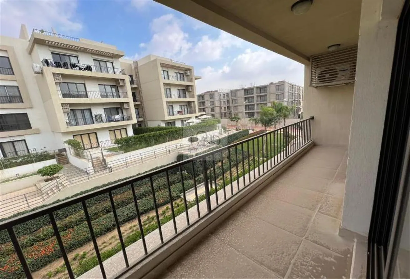 Sale in Moon Residences: apartment with garden finished , fifth square