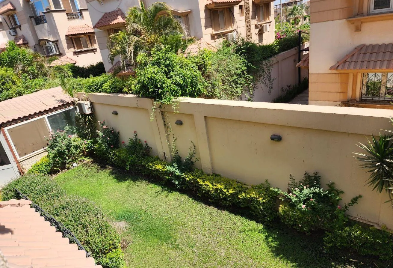 Sale in Royal City: Detached villa in the most luxurious Sheikh Zayed