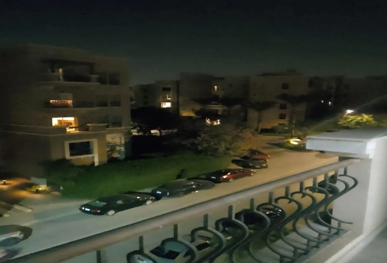 للايجار في القطامية بلازا: بنتهاوس للايجار فى قطاميه بلازا 