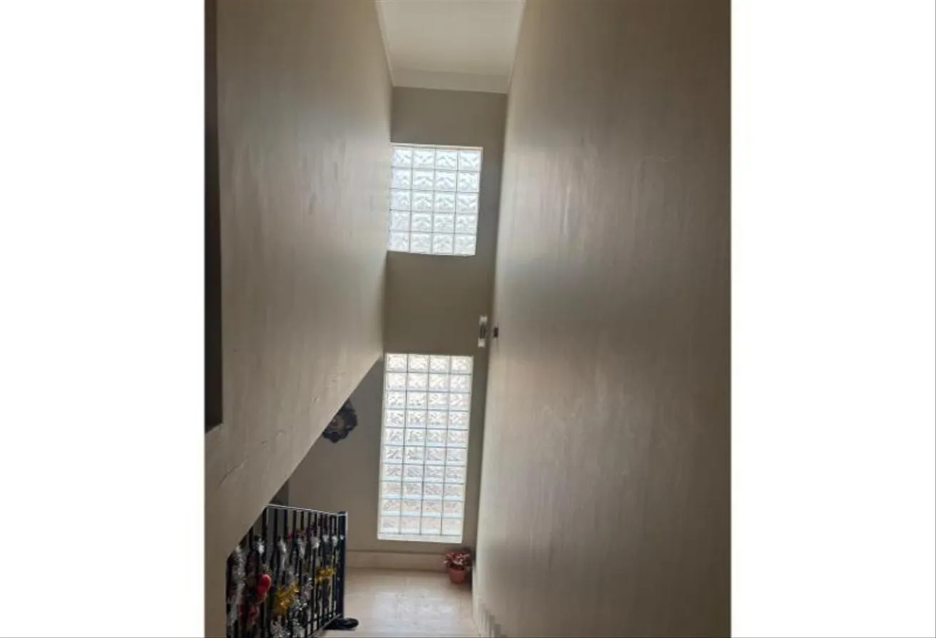 Gallery Image 18
