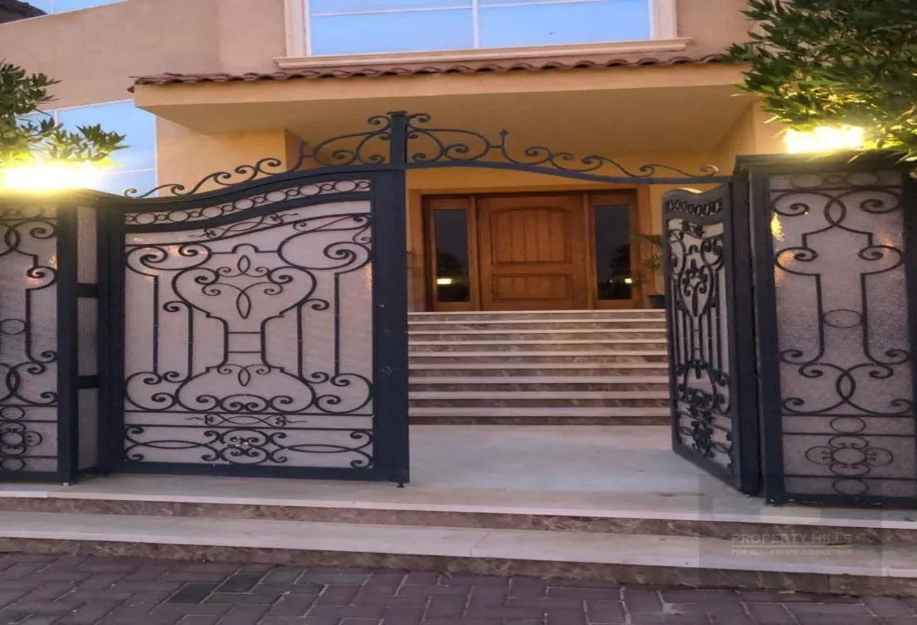 Sale in Joya: Villa in Zayed Ready to move near Mall of Arabia