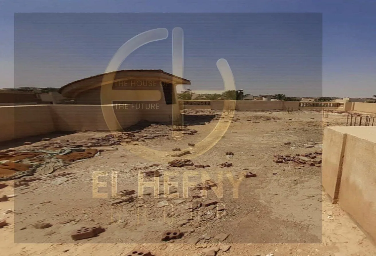 Sale in Al Shorouk 2000: فيلا مستقله في ارقي احياء مدينة الشروق نص تشطيب