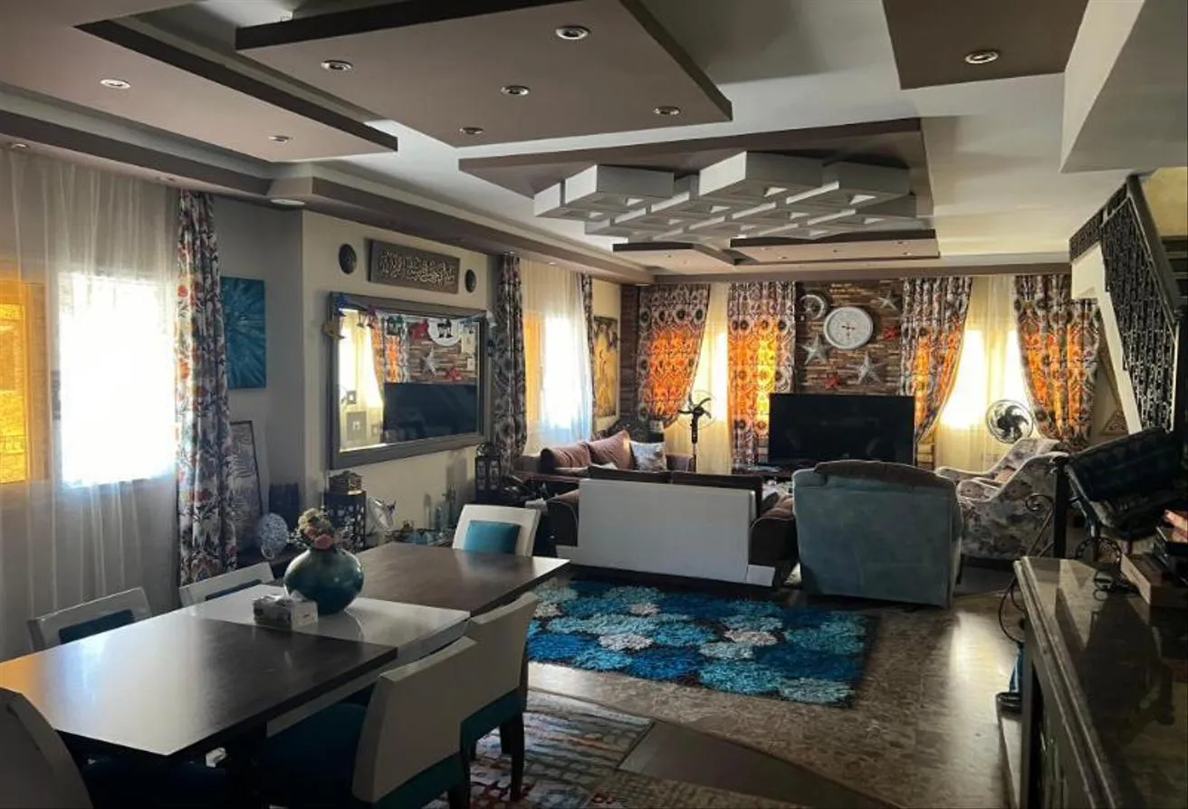 Rent in Rawdat Zayed: شقه الايجار بالمطبخ وتكيفات روضه زايد الشيخ زايد