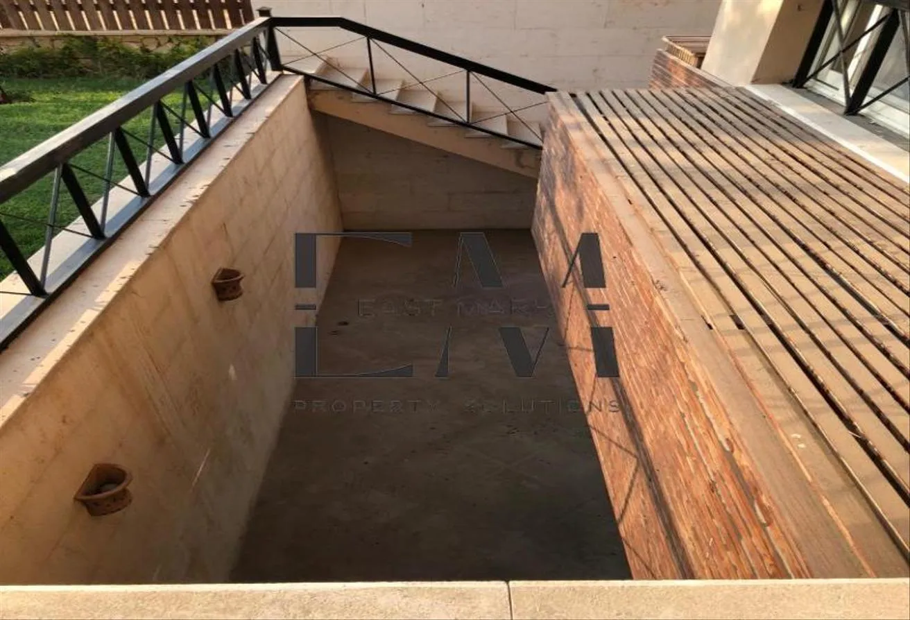 Gallery Image 13