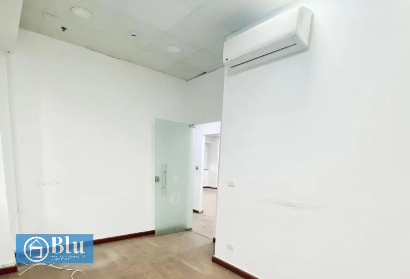 Rent in North Teseen St.: Administrative Building |2000Sqm| DownTown