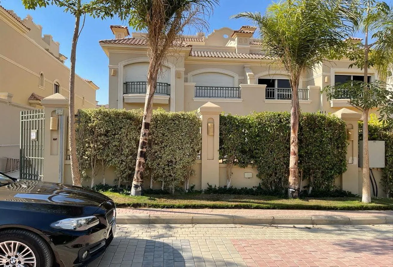 Sale in Al Patio Prime: villa standalone in El Shorouk with swimming pool