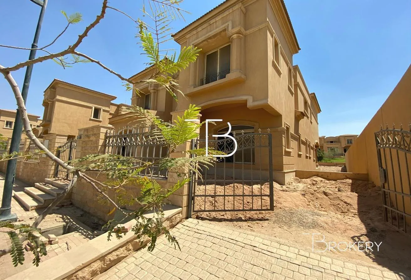 Sale in Royal Meadows: Semi-finished villa420m for sale in Royal Meadows