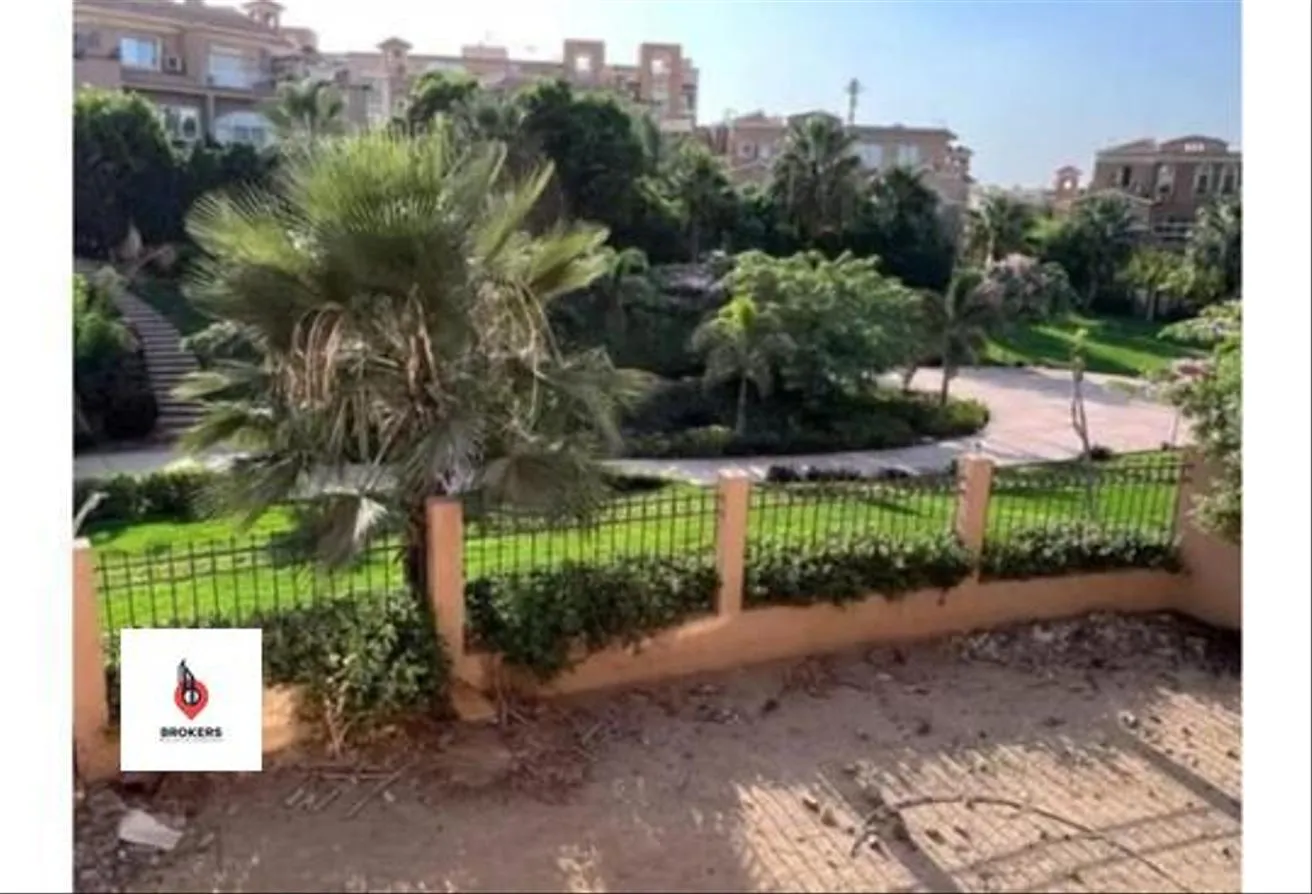 Sale in Les Rois: Twin house semi finished 407 m in les rois