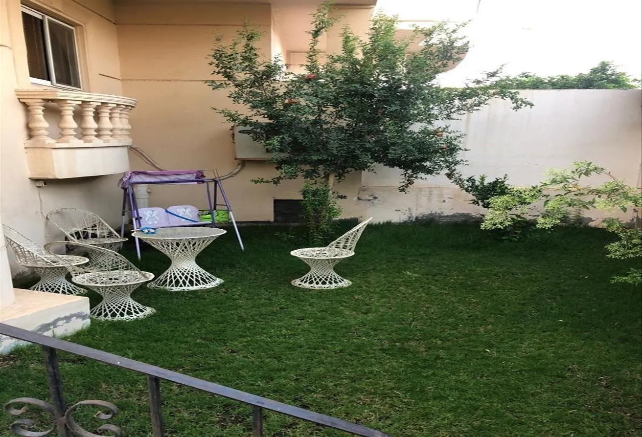 Rent in Al Narges 6: شقه للايجارفى فيلا فى التجمع الخامس النرجس 6
