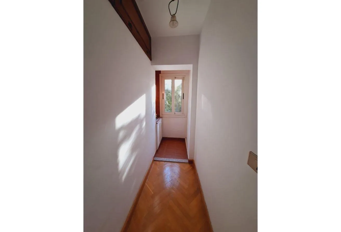 Gallery Image 16