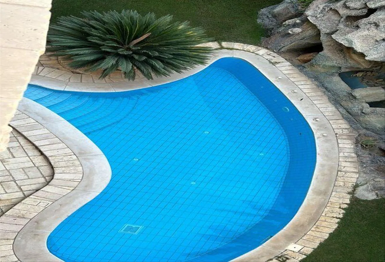 Sale in Area B: Villa luxurious finishing with a wonderful garden
