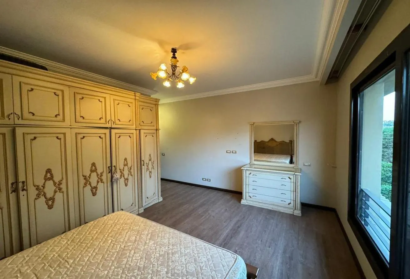 Rent in Casa: دوبليكس للايجار في كمبوند كازا - سوديك - بيفرلي