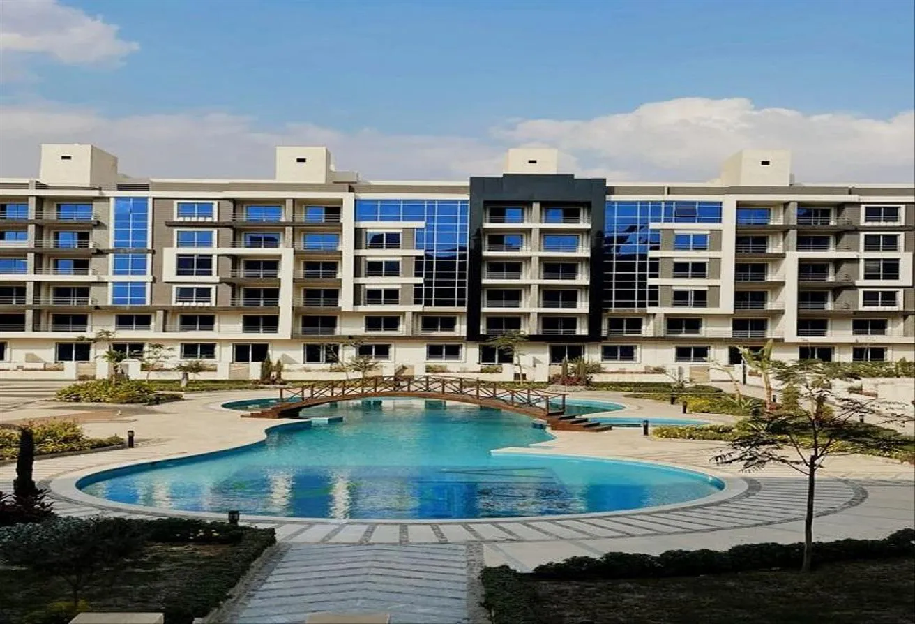 Sale in Isola: 225m on pool view - ready to move - special price