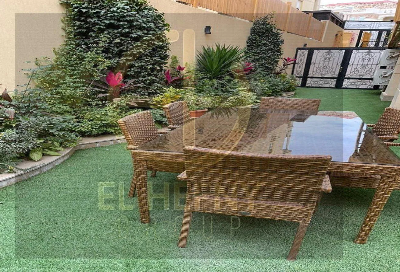 Sale in 2nd Neighborhood: Finished duplex with private entrance to garden in