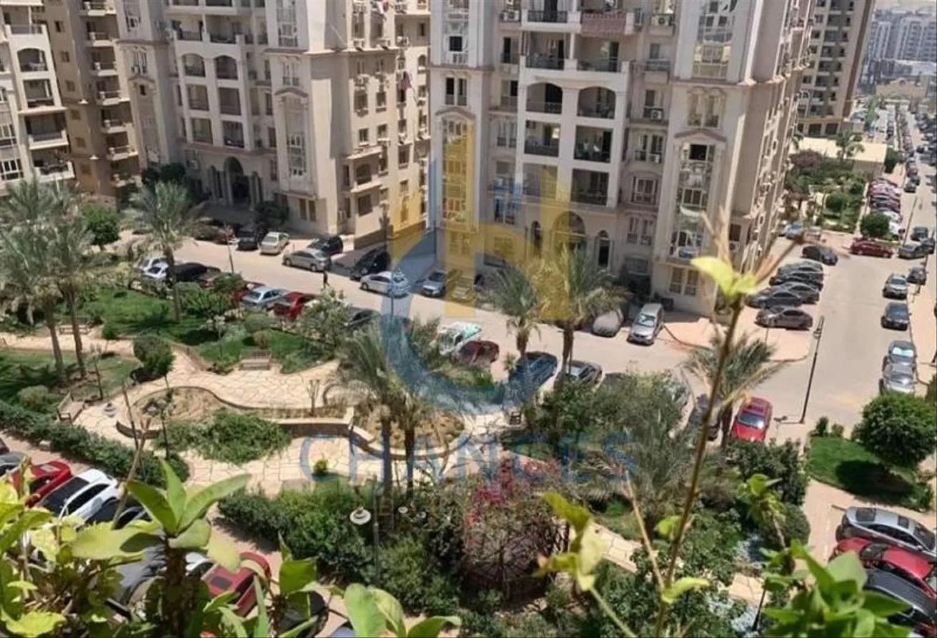 للايجار في بارون سيتي: شقة مفروشة للايجار بموقع متميز بالبارون سيتي 