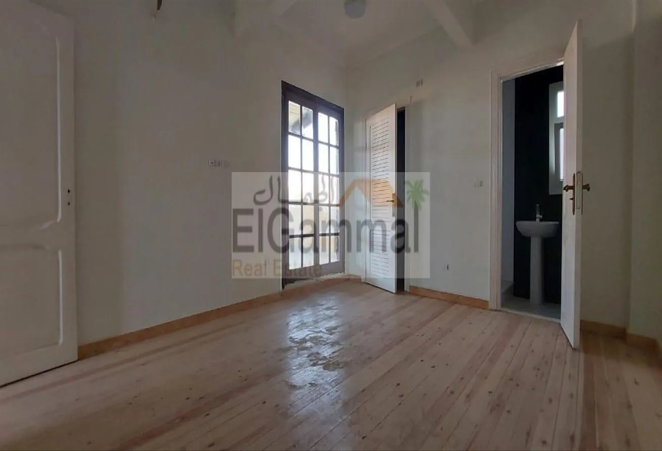 Gallery Image 14