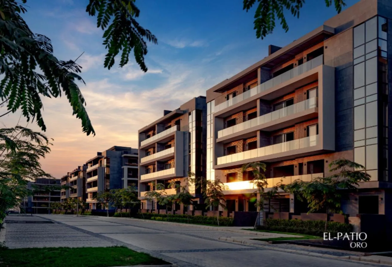 Sale in Azzar: Twinhouse with Basement Prime location resale Azza