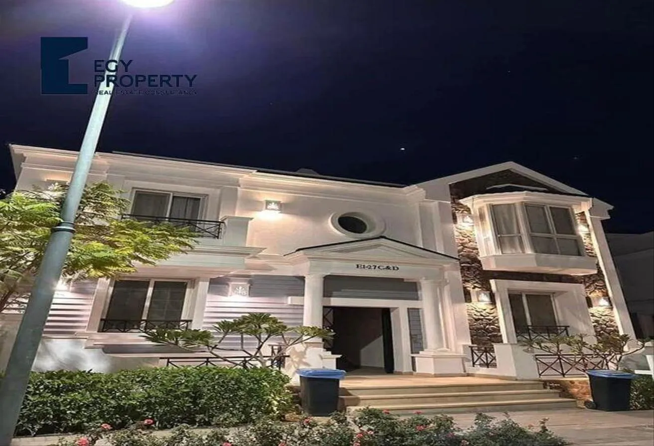 Sale in Kingsway: Lowest price Townhouse in MV October Over 8 Years.