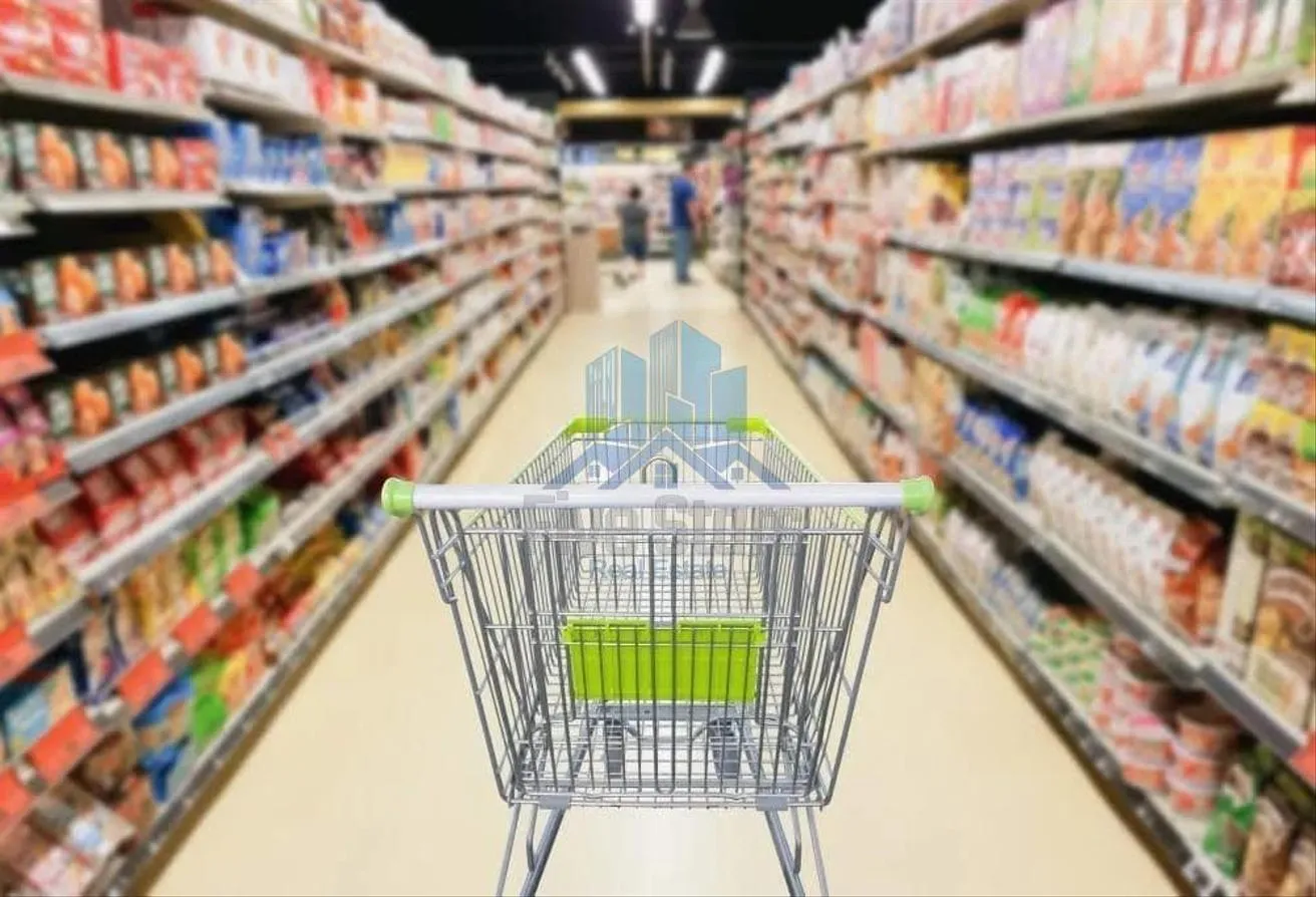 Sale in West Somid: هايبر ماركت للبيع في أكثر منطقه اشغاليه غرب سوميد