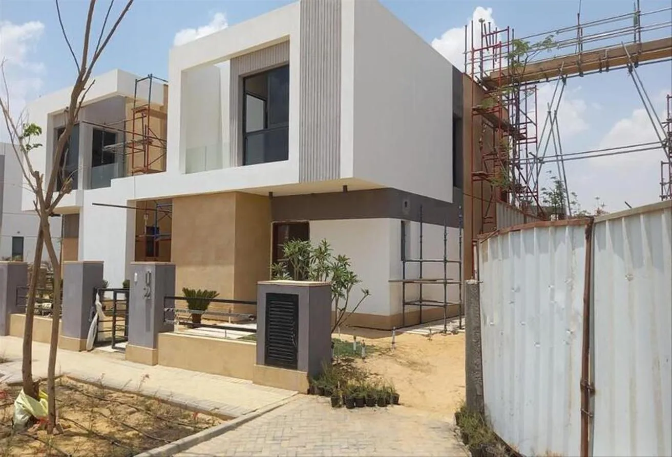 Sale in Solana East: last villa in solana east first row prime location