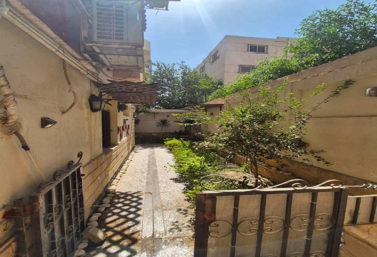Rent in District 1: بجاردن ستوديو مفروش فيلات الحى الاول