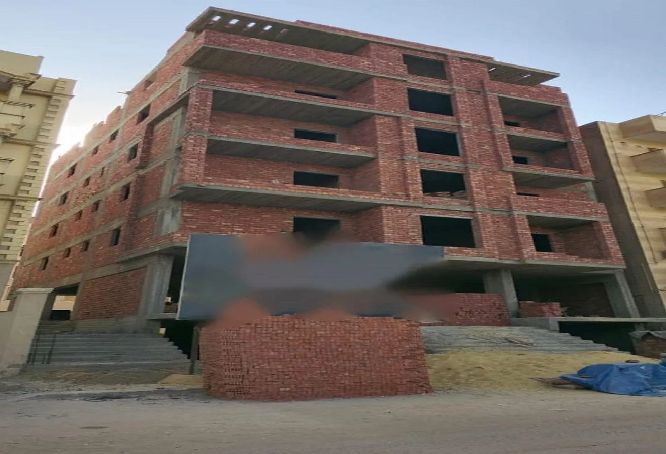Sale in 5th District: شقه للبيع 230م سوبر لوكس حى خامس على المحور مباشرة