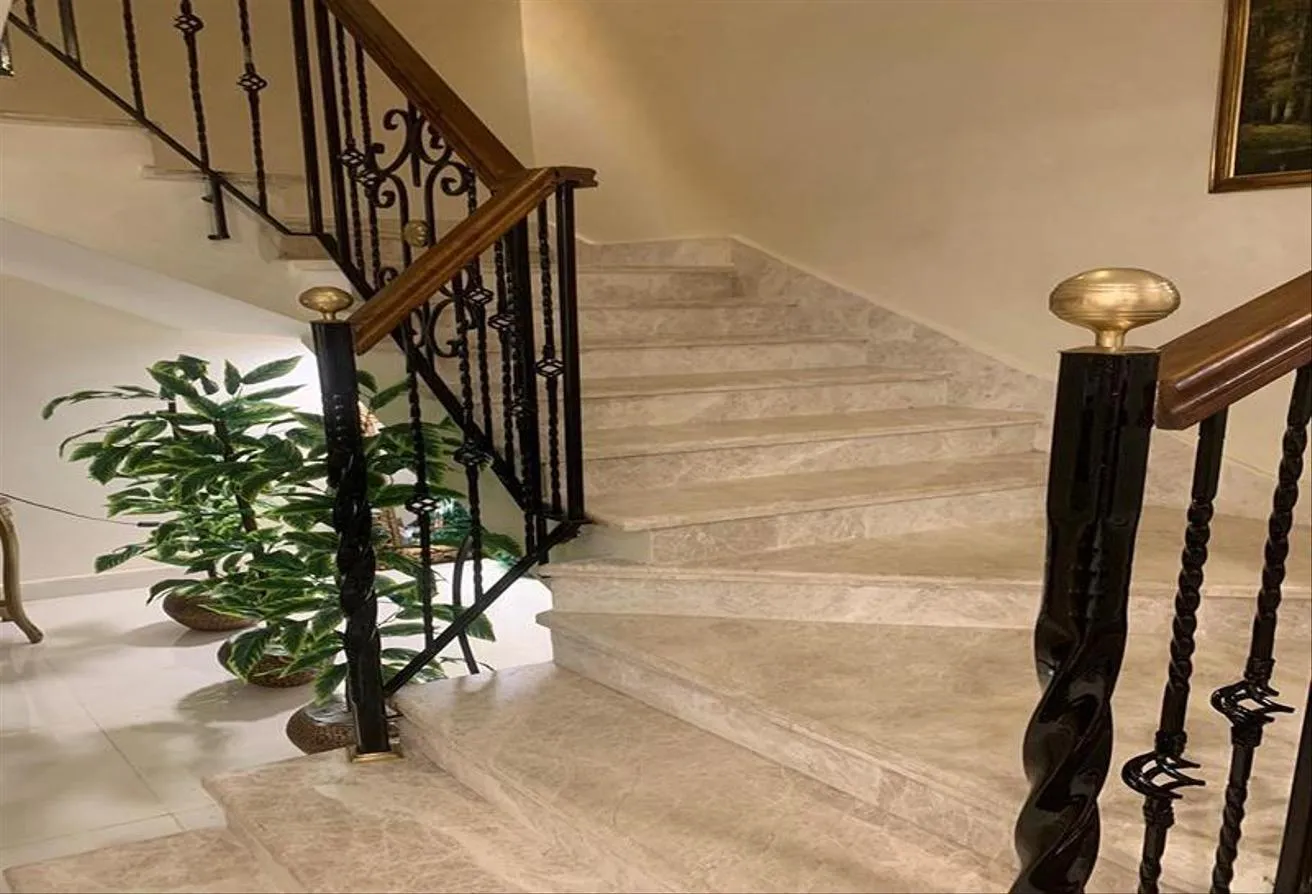 البيع في عمارات البنفسج: دوبلكس للبيع في البنفسج عمارات تاني نمره من التسعي 