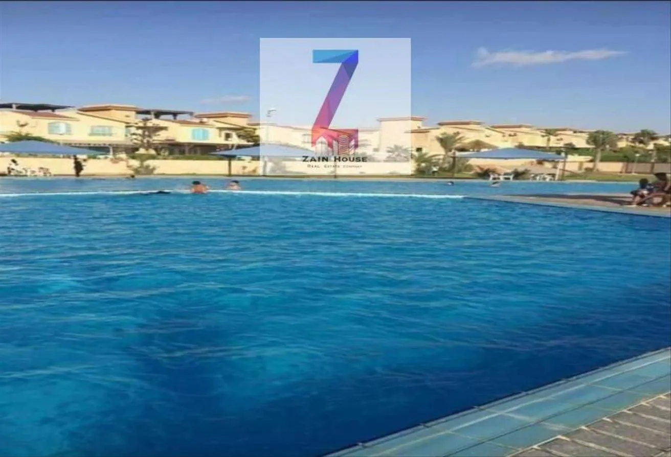 Sale in Casabianca: Stand alone in Casabianca village for quick sale