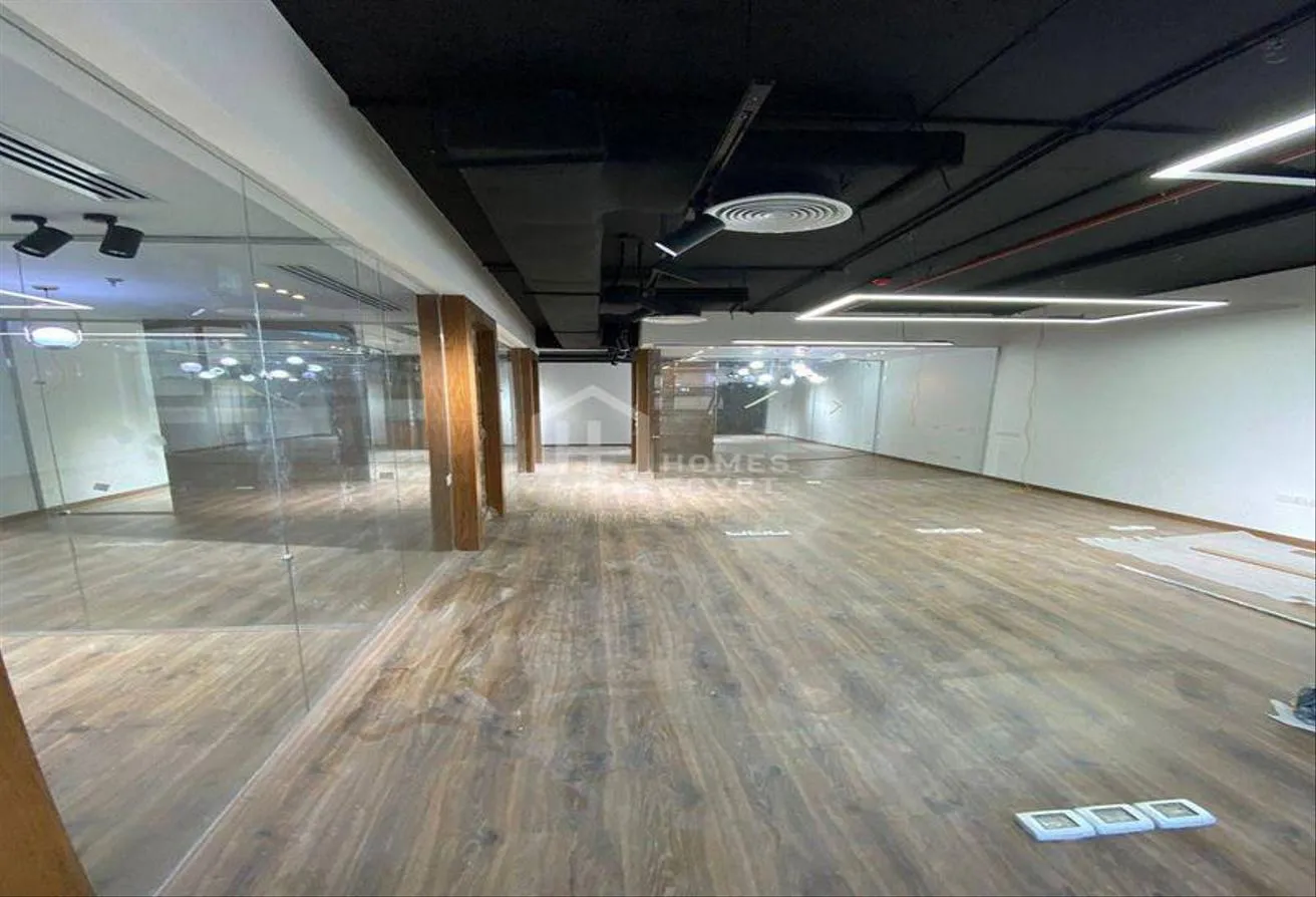 Sale in The Polygon: Resale Office at The Polygon Ready to Move
