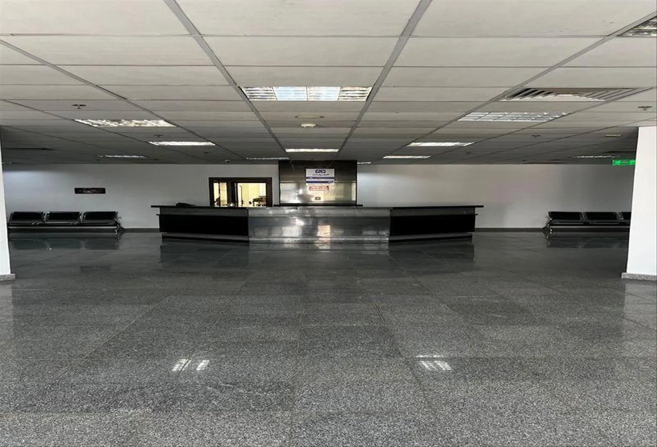 Sale in Al Mehwar Al Markazi: عماره لقطه للبيع بالحي السابع اكتوبر 512 متر