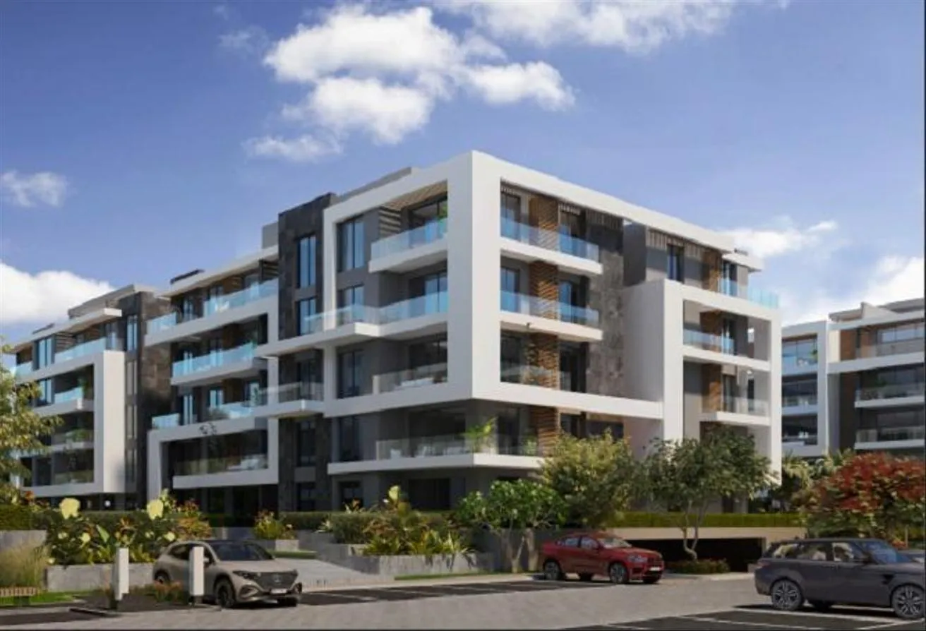 Sale in El Patio Sola: family duplex 5bed with lavista  inst. over 7years