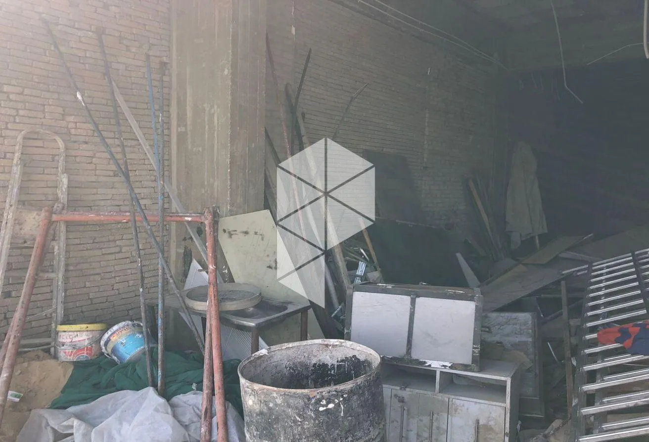 للايجار في وان جولدن سكوير مول: محل للايجار في الجولدين سكوير 65م داخلي 140م خارجي 