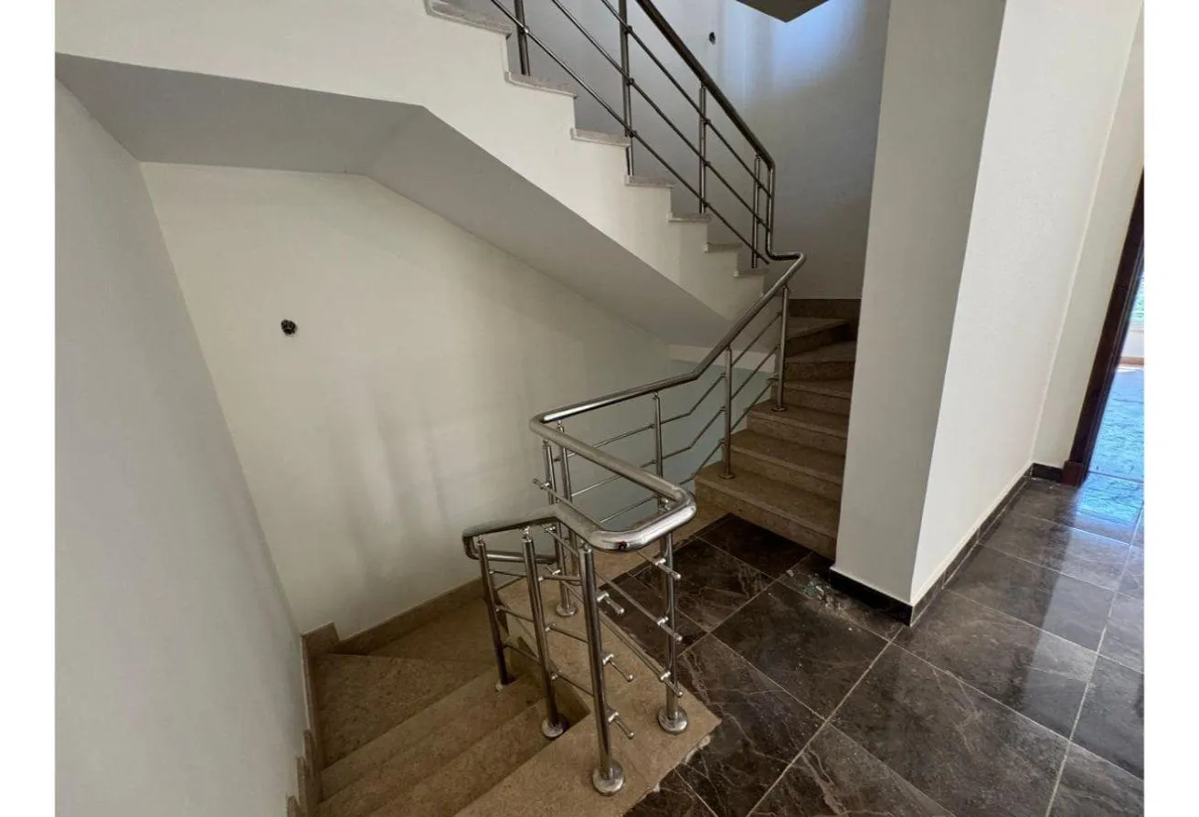 Gallery Image 8