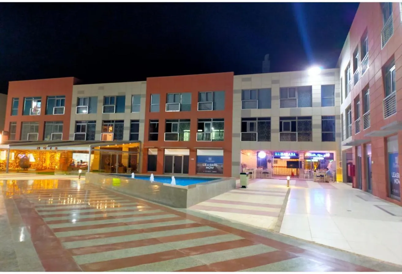 Sale in The Courtyard: For Sale commercial 200 for restauran Sheikh Zayed