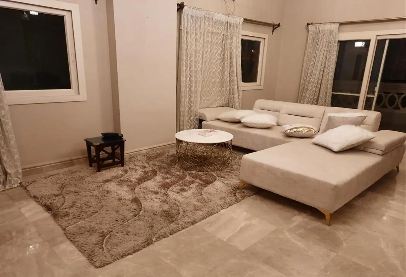 Rent in El Yasmeen 4: Apartment for rent in Yasmine Villas, overlooking