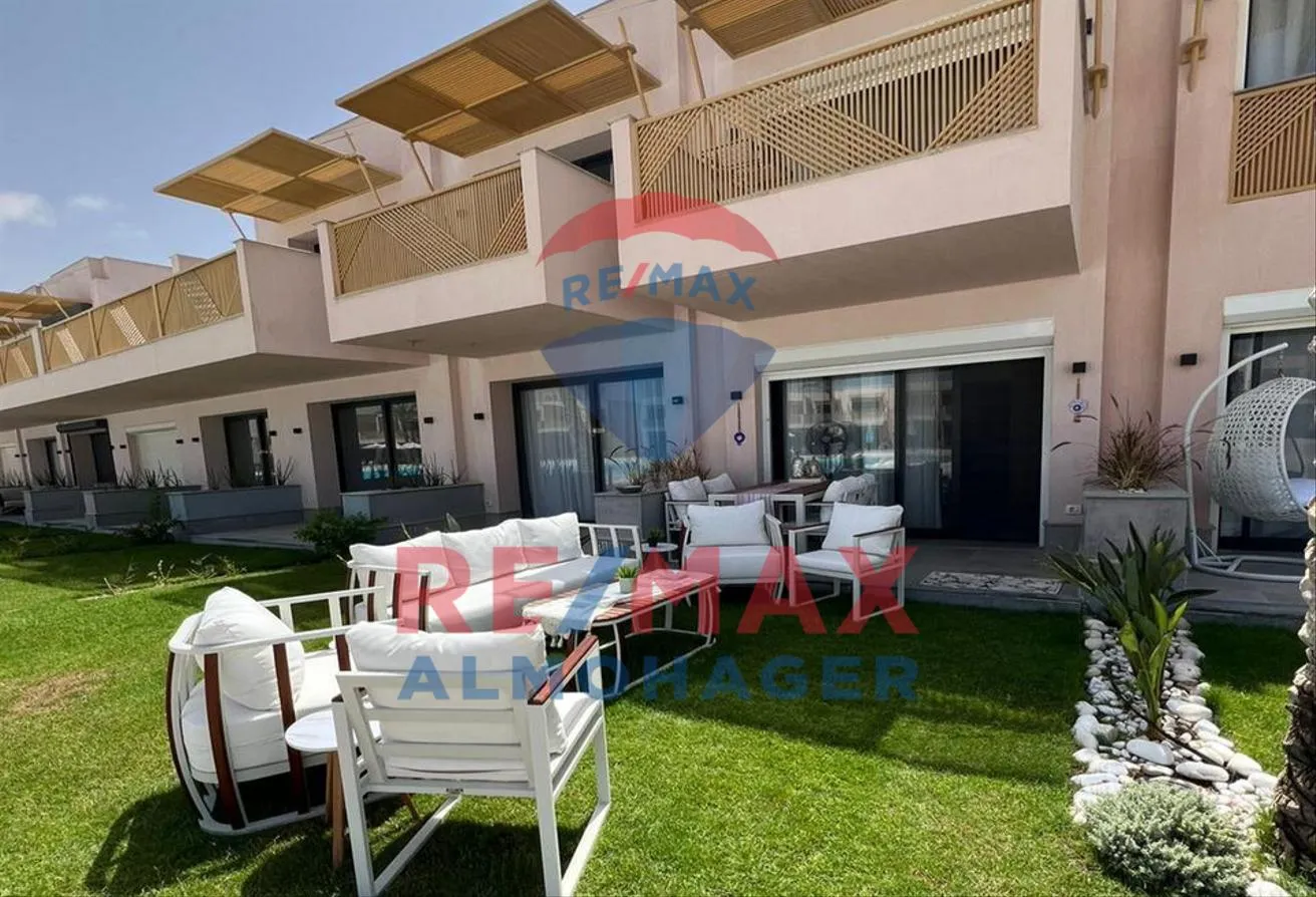 Rent in Playa Resort: Luxury Furnished G-Residence Chalet for Rent
