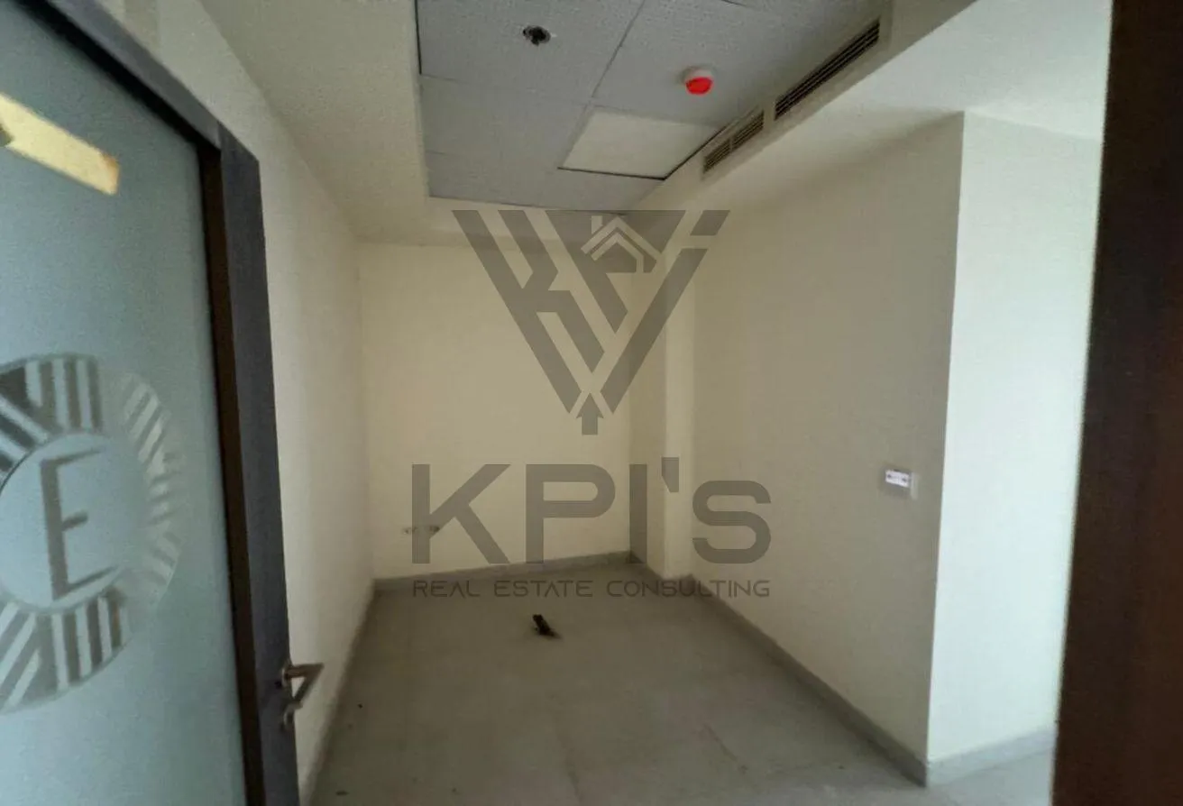Rent in ELEGANTRY: Clinic for rent 50 m, ready for delivery Finished