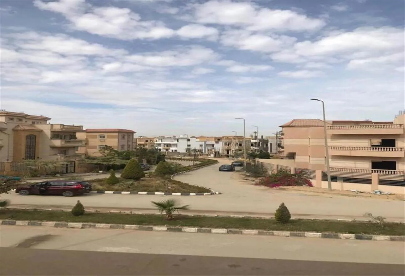 Rent in Lavida Al Bustan: للايجار دوبلكس مفروش بحمام سباحه بالشيخ زايد