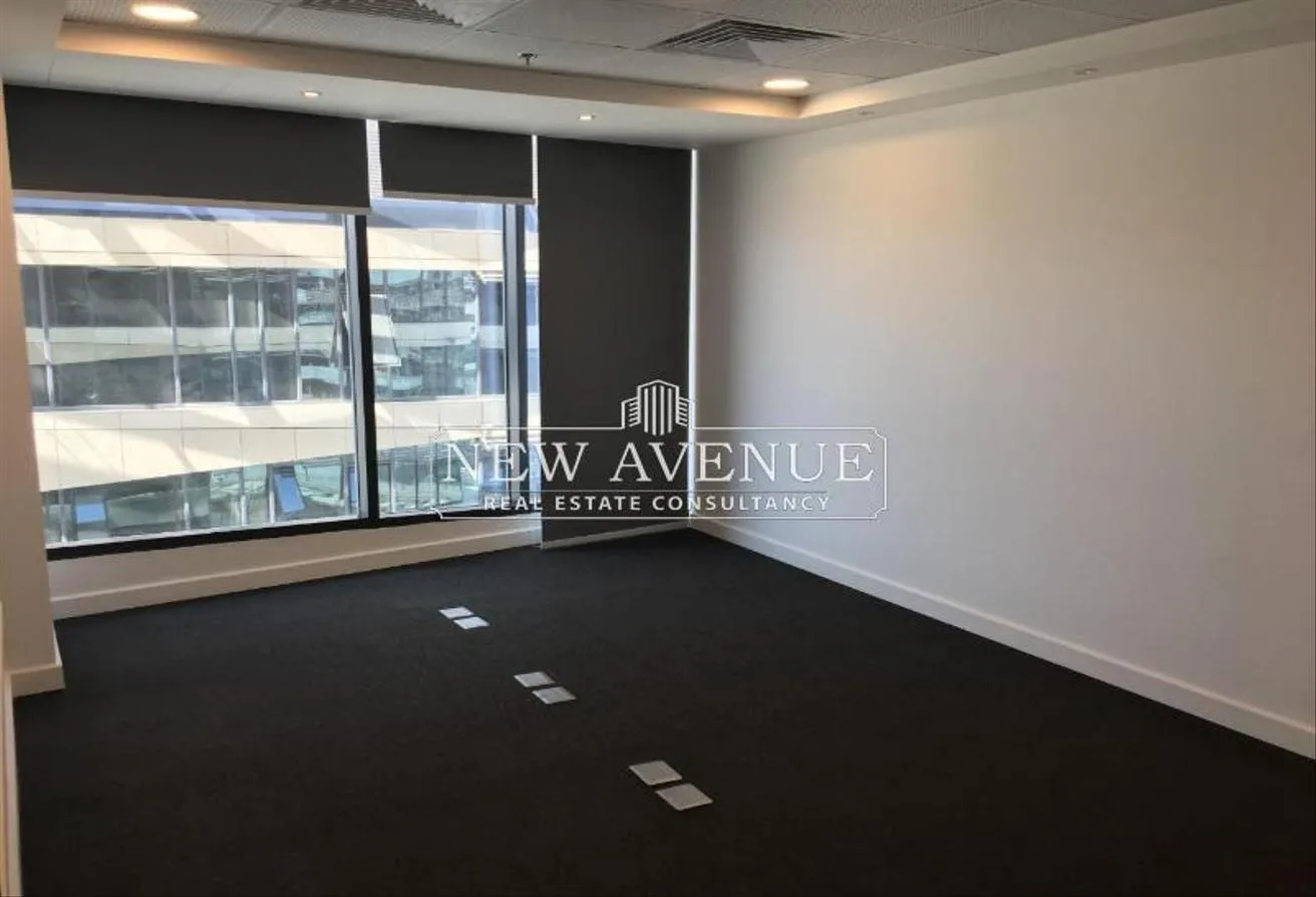 Rent in The Polygon: Office for rent in polygon fully finished with Ac