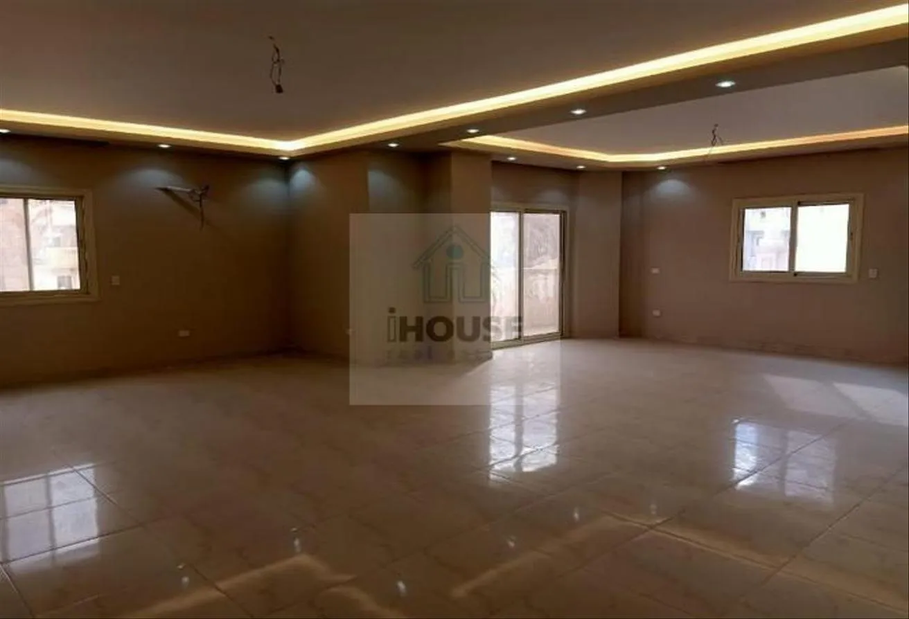 Sale in Beit Al Watan: Apartment for sale in Zayed Heights Compound zayed