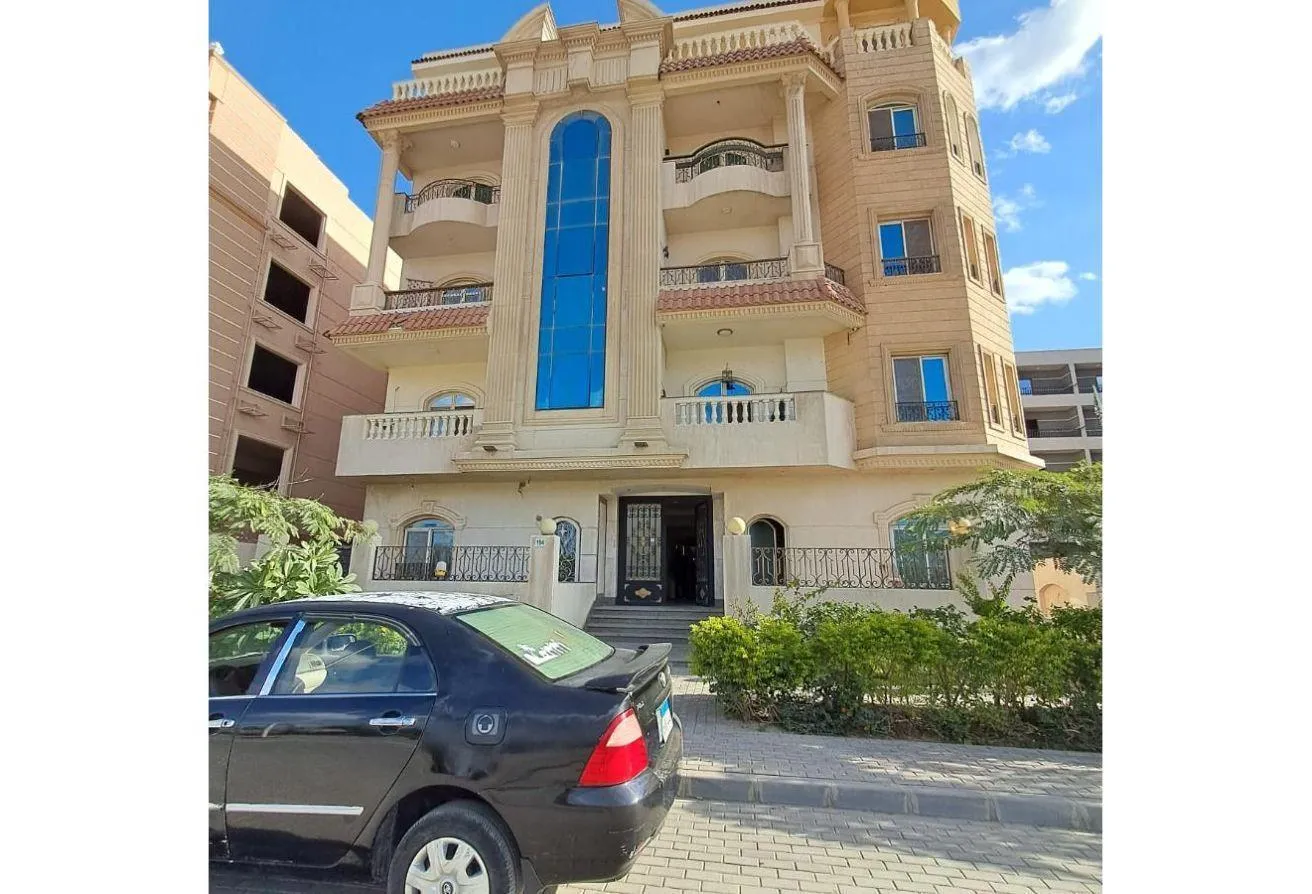 Sale in Kanaria: Apartment 200 m in Zayed next Ahly Club, over 108M
