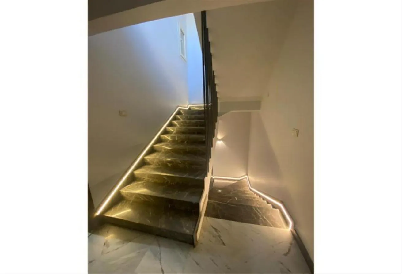 Gallery Image 12