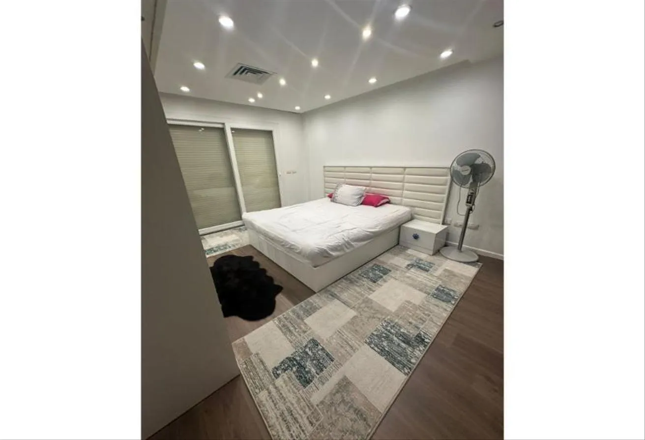 Gallery Image 23