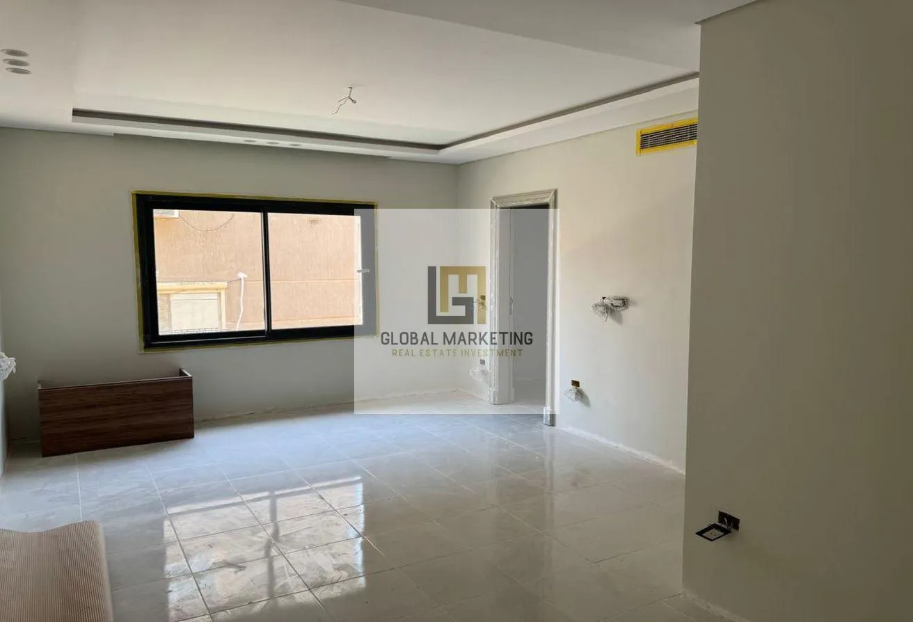 Sale in West Golf: Apartment for sale 200m West Golf Compound