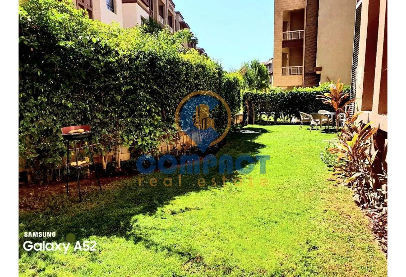 Sale in Green 5: Distinctive view of the landscape, ground floor