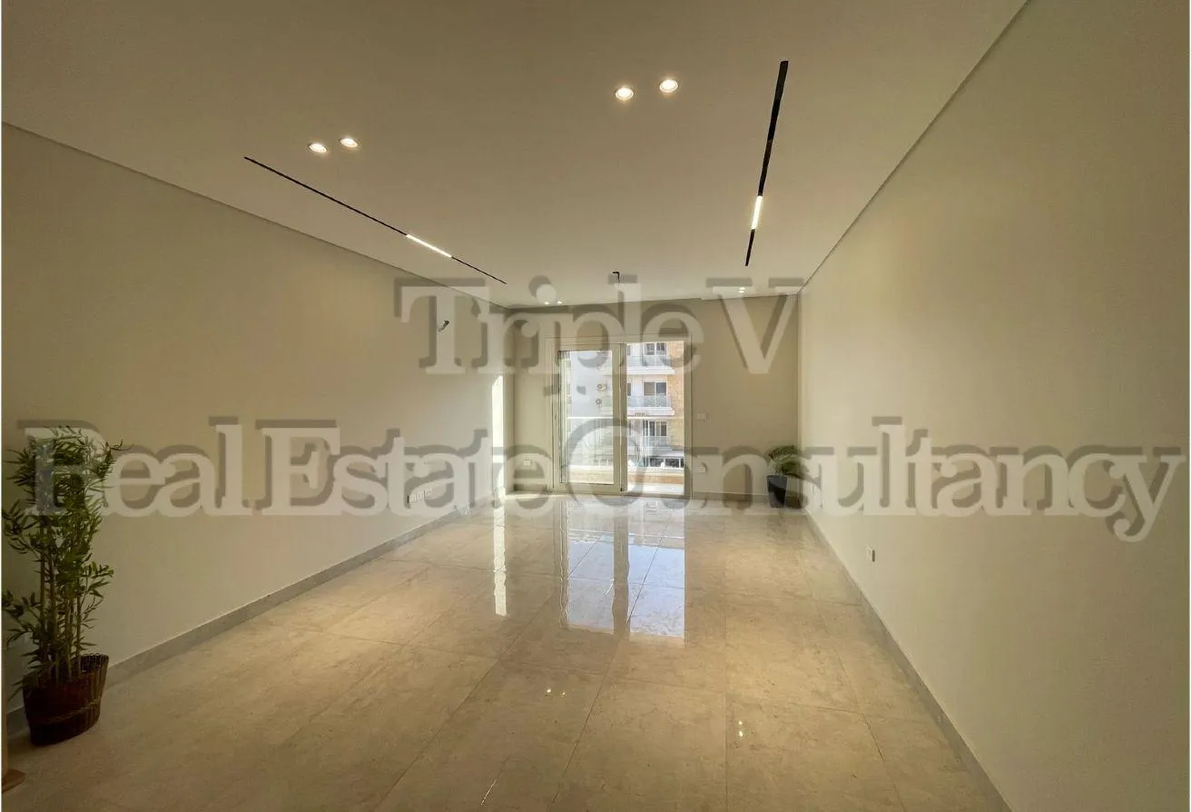 Sale in Mountain View iCity October: For sale, a villa with immediate delivery and fini