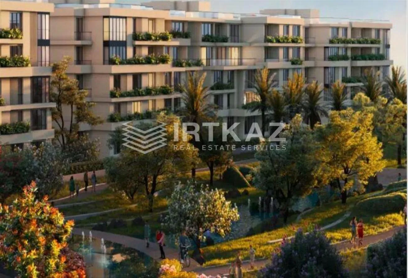 Sale in Bluetree Compound: Apartment 240m With Very Prime Location