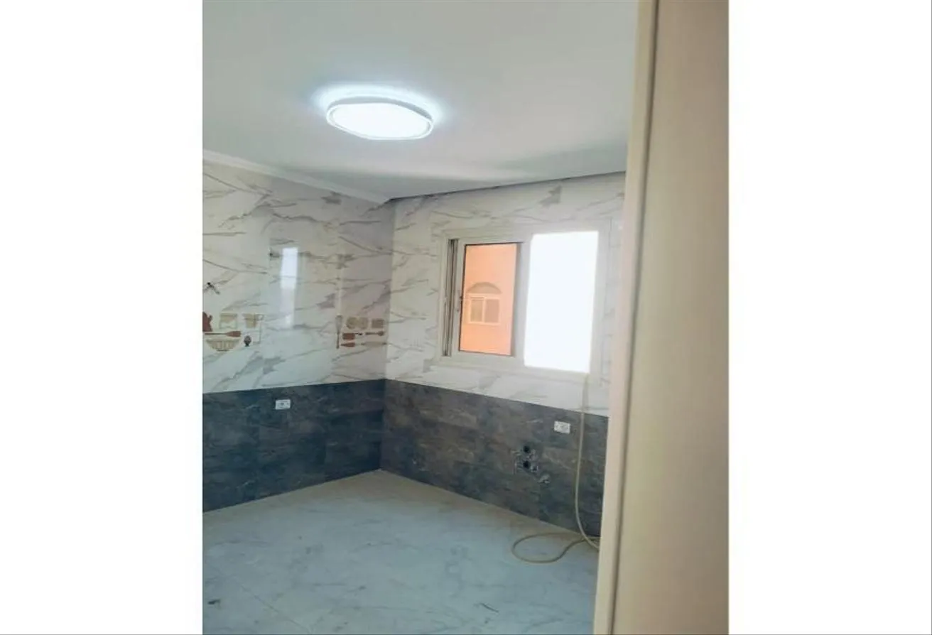 Sale in West Somid Road: Clinic for sale in October fully finshied + ACs